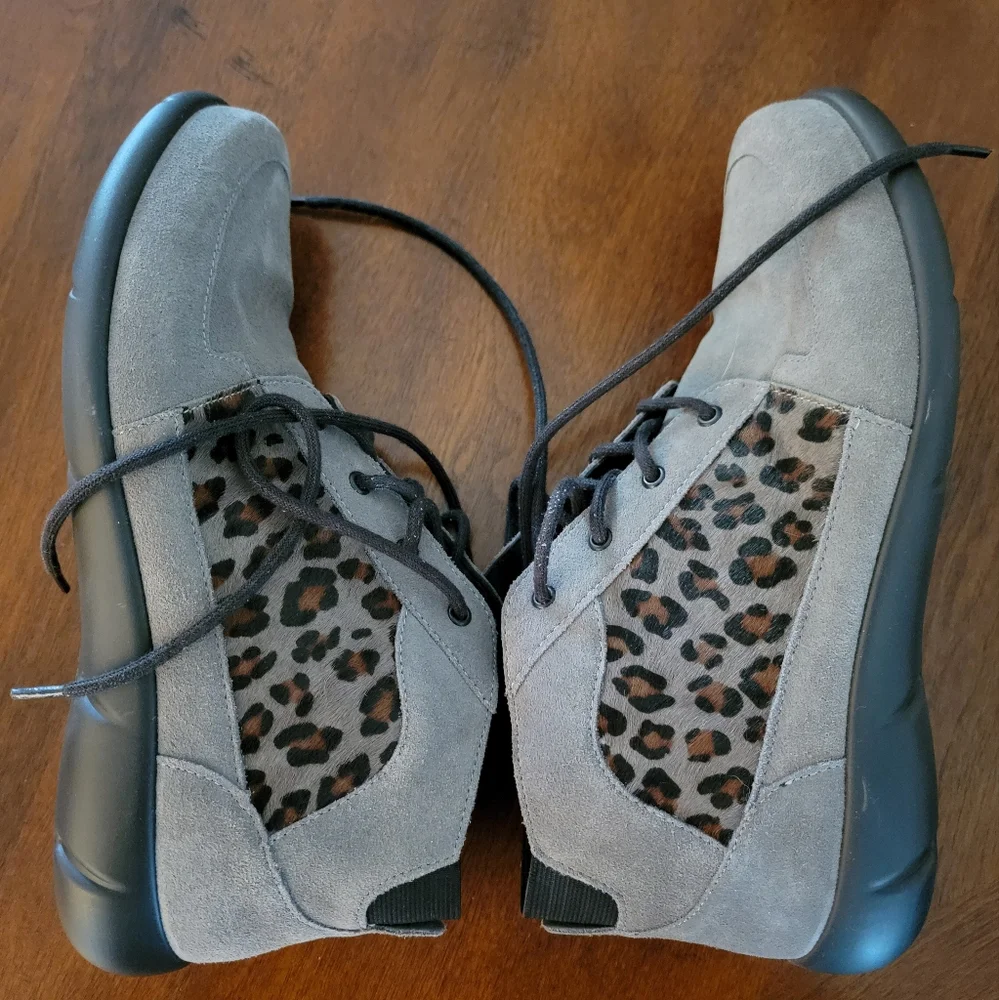 Hotter Raven Leopard Cheetah Print Grey Suede Low Lace Up Ladies Size 8.5 - Picture 5 of 7